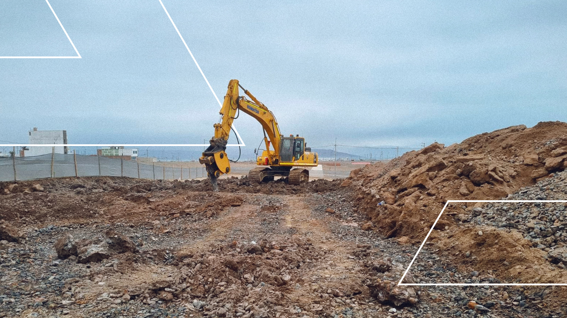 ¿Cómo reducir  tiempos de obra en suelos rocosos?  Xcentric Ripper vs. Martillo Hidráulico